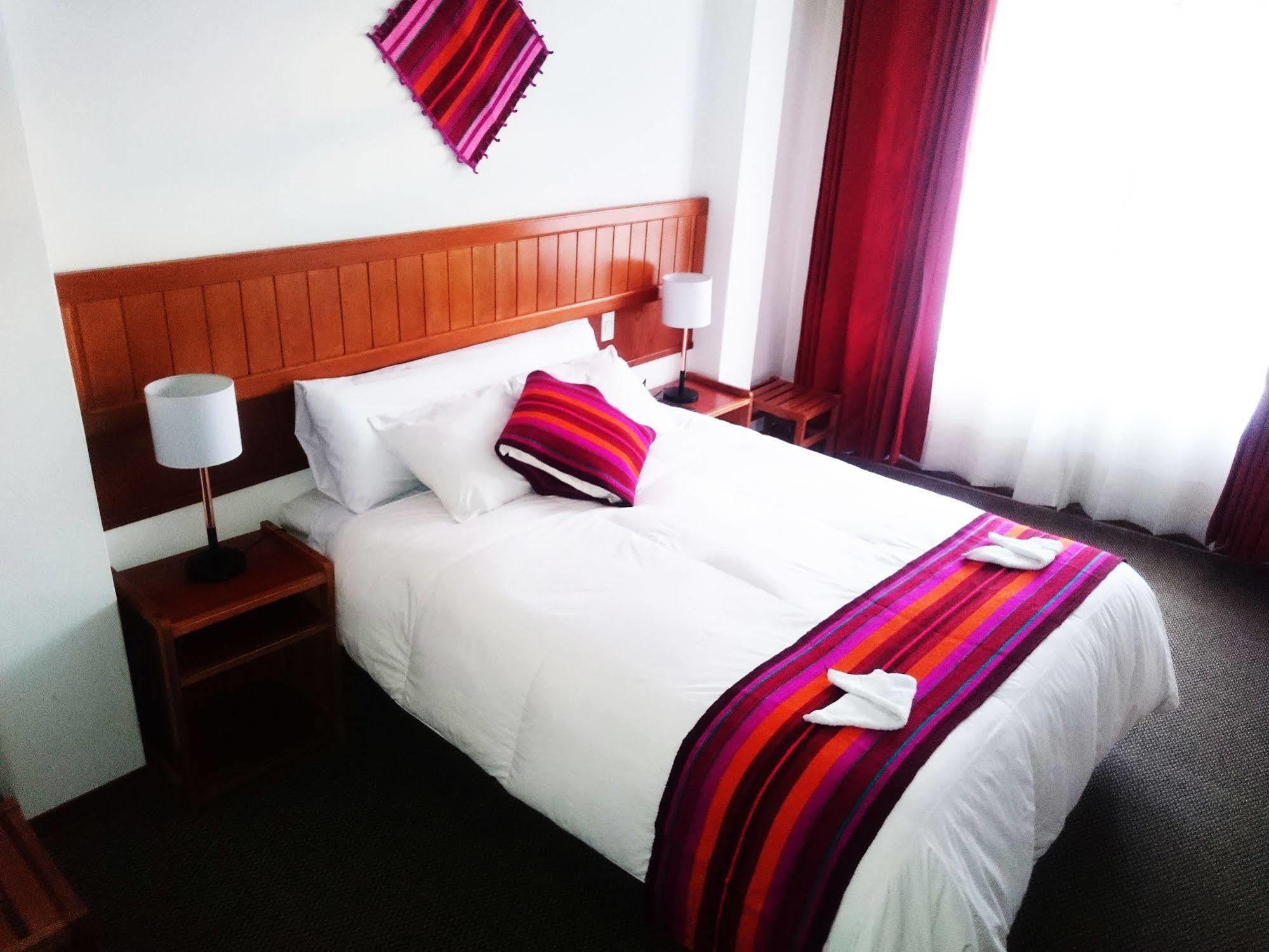 Cantuta Inn Puno Exteriör bild