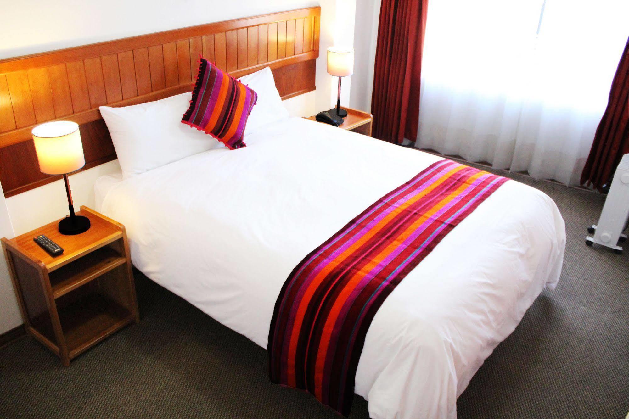 Cantuta Inn Puno Exteriör bild