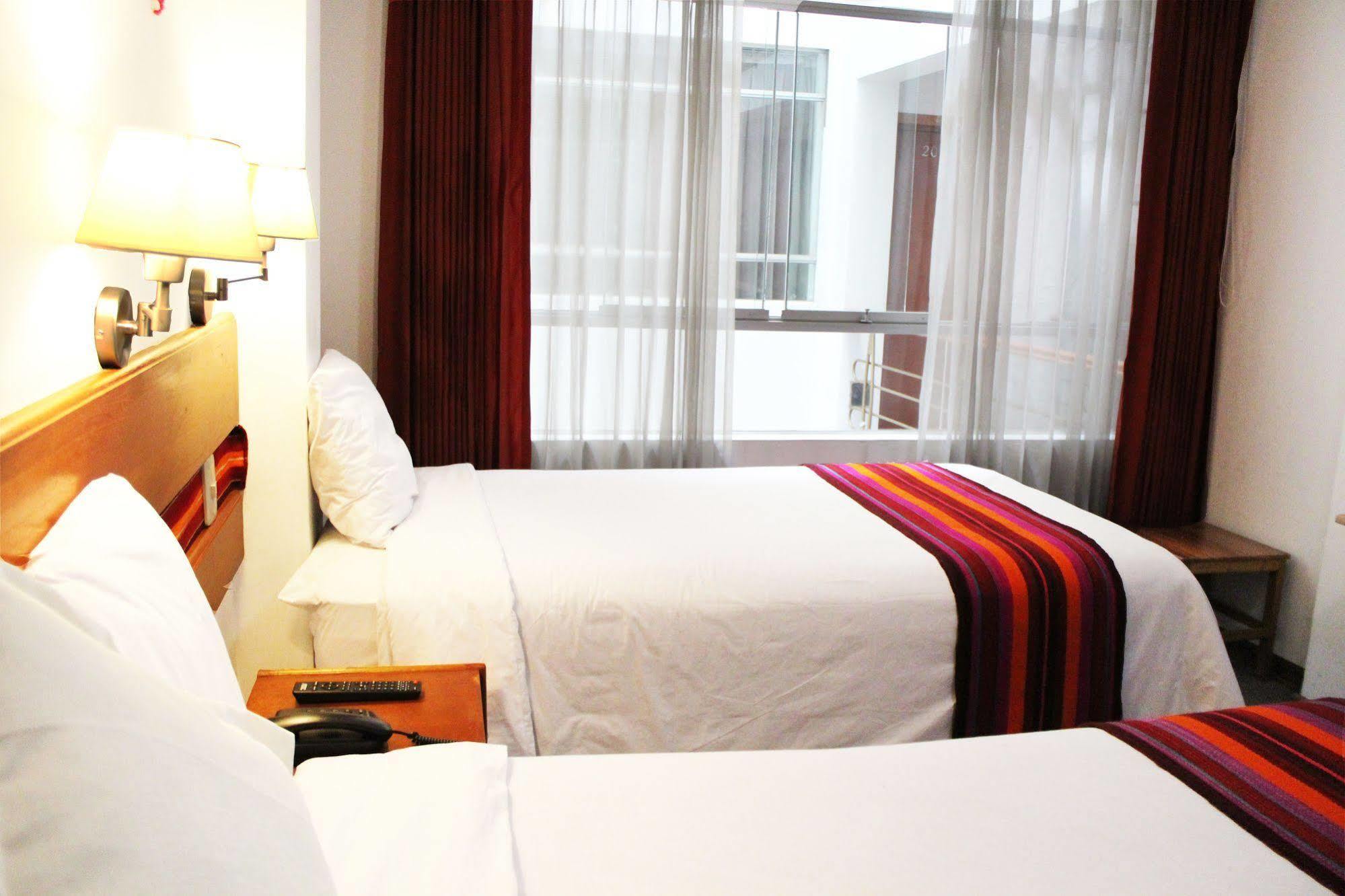Cantuta Inn Puno Exteriör bild